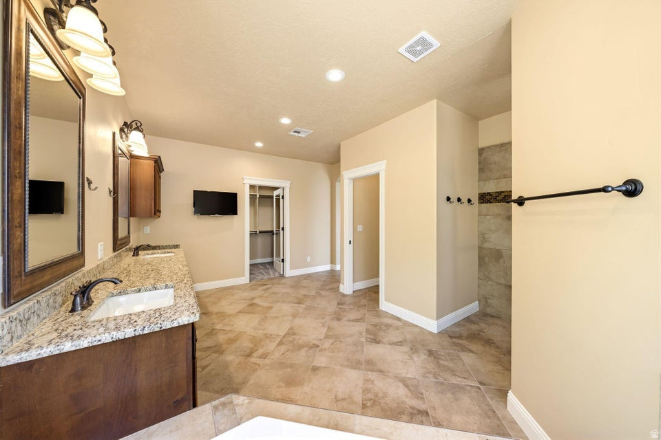 MEADOWS AT STUCKI FARMS PH 1A - Residential