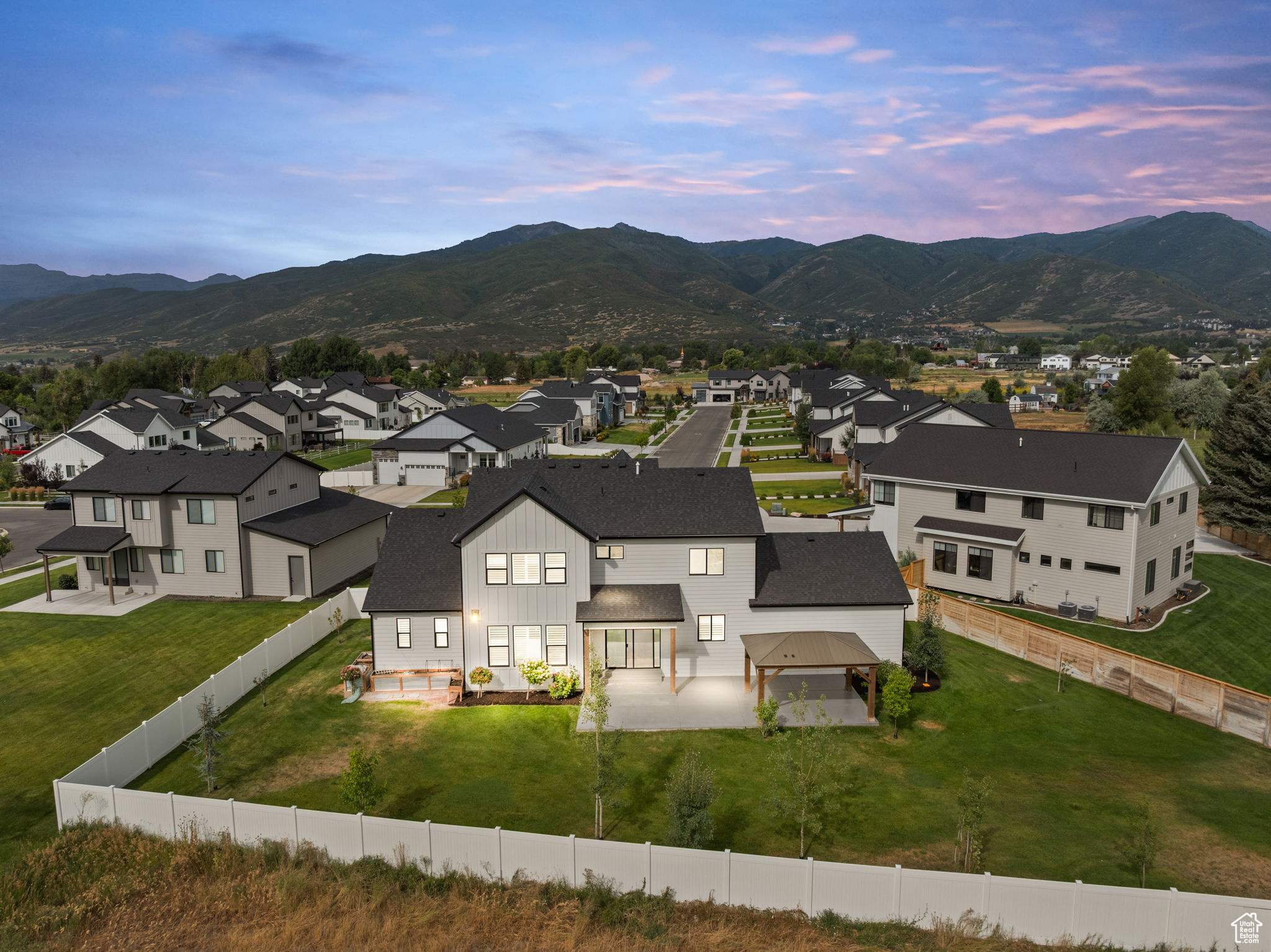 INDIAN SUMMER - Residential