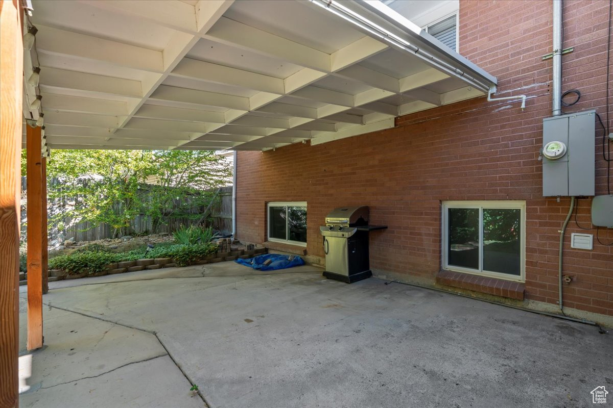 CHERRY HILLS - Residential