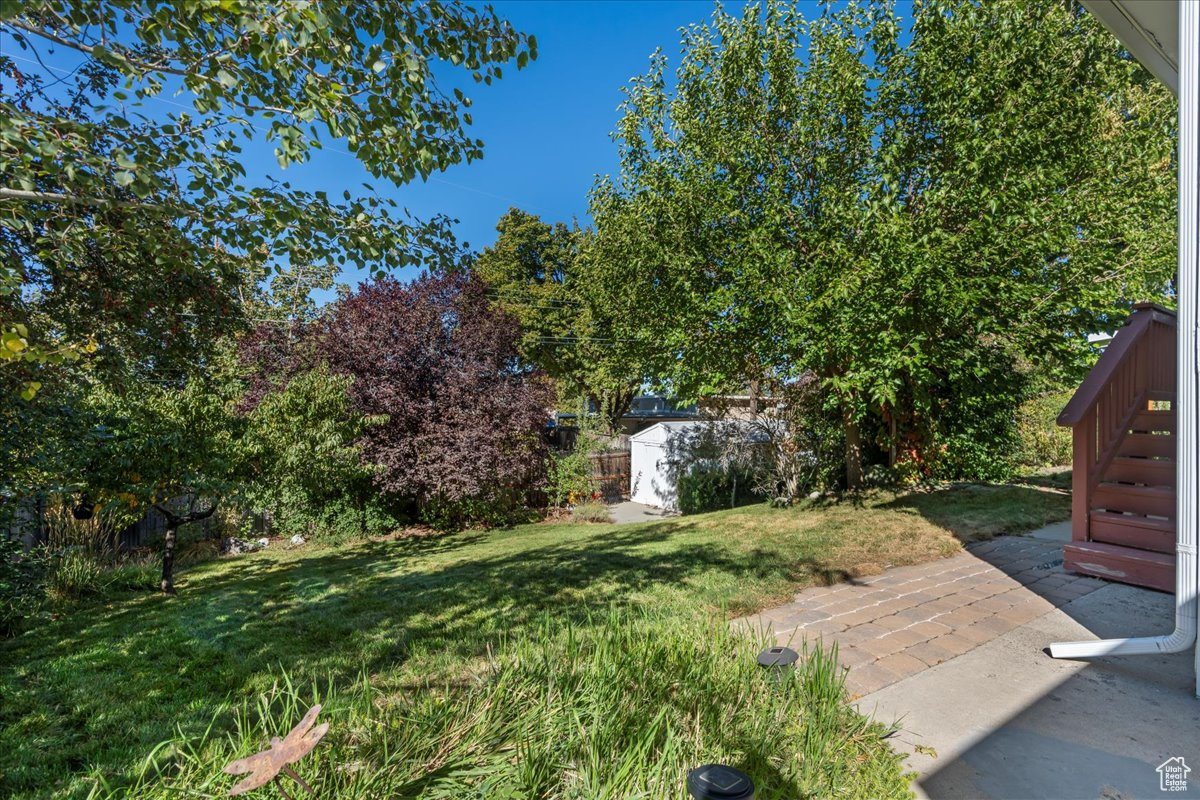 CHERRY HILLS - Residential