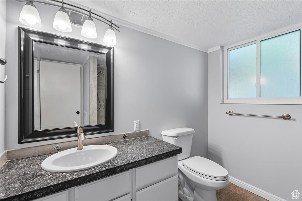 CHERRY HILLS - Residential