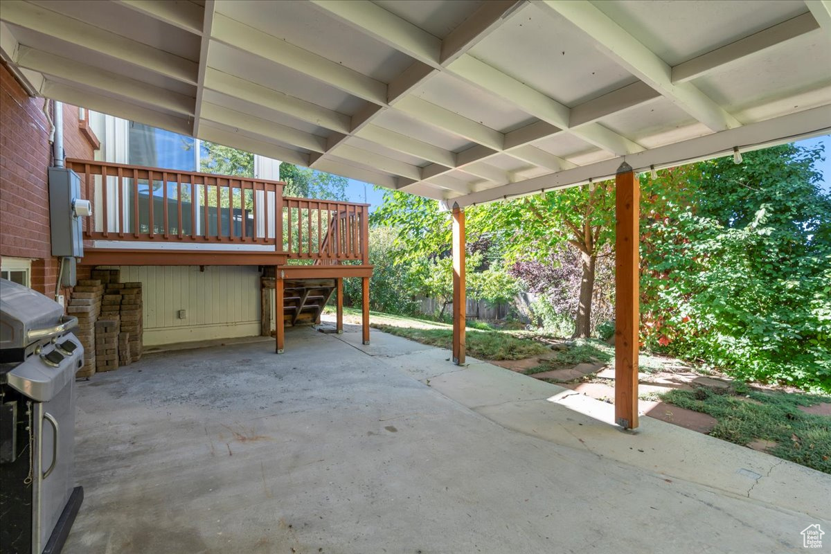 CHERRY HILLS - Residential