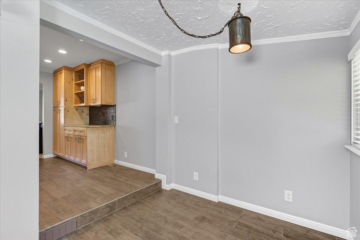 CHERRY HILLS - Residential