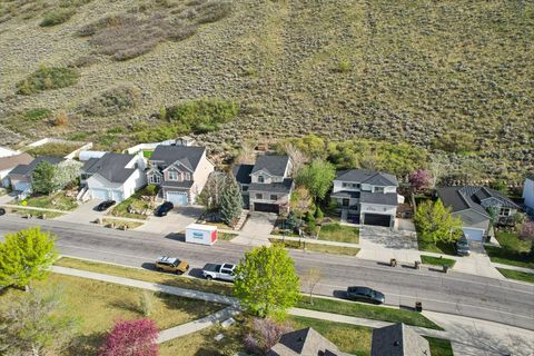 Tiny photo for 336 E STEEP MOUNTAIN DR, Draper, UT 84020 (MLS # 2147290)