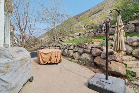 Tiny photo for 336 E STEEP MOUNTAIN DR, Draper, UT 84020 (MLS # 2147290)
