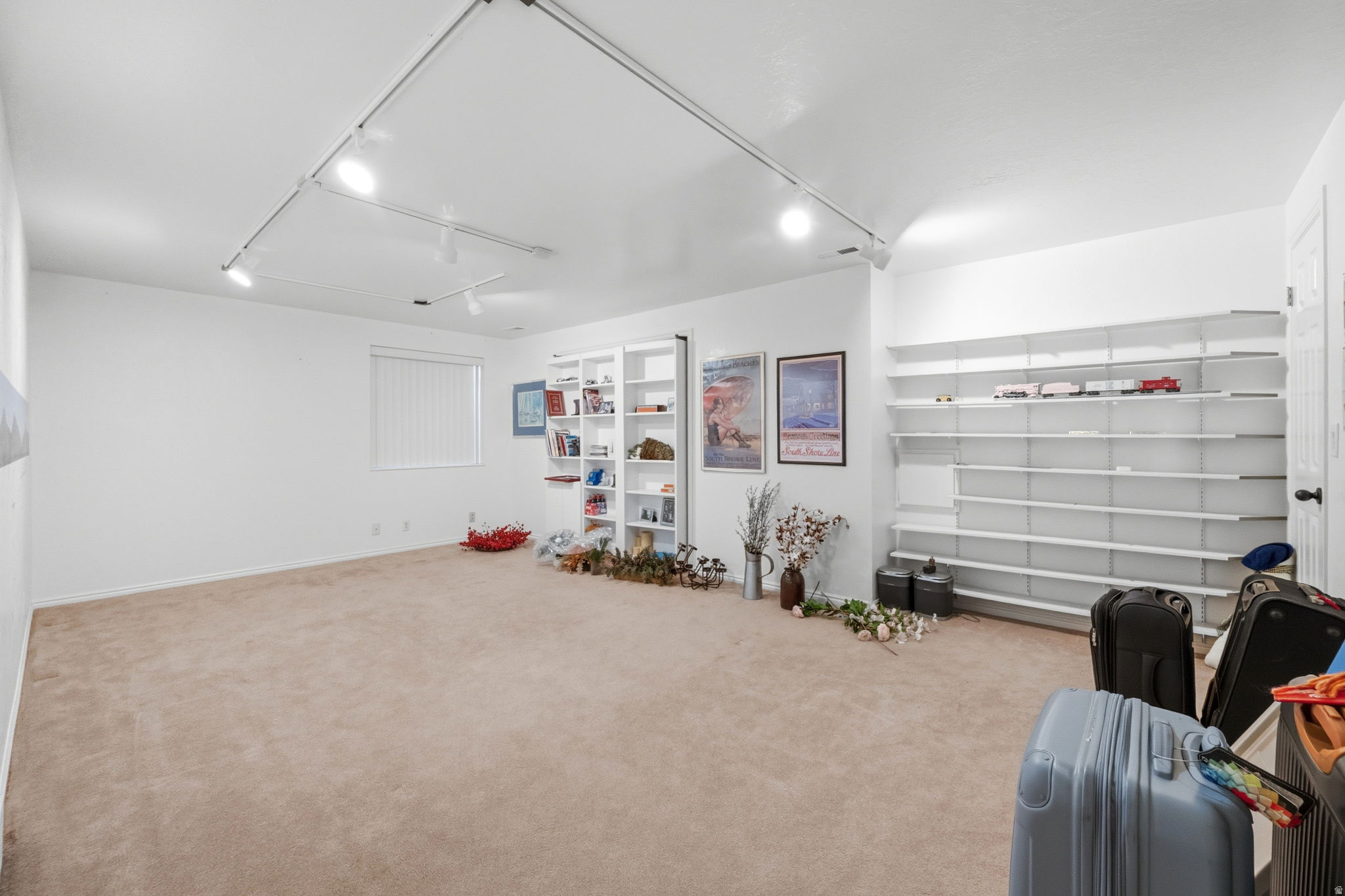 CREEKSIDE - Residential