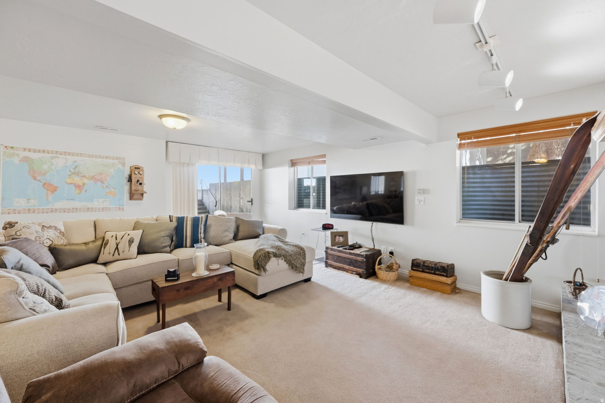 CREEKSIDE - Residential