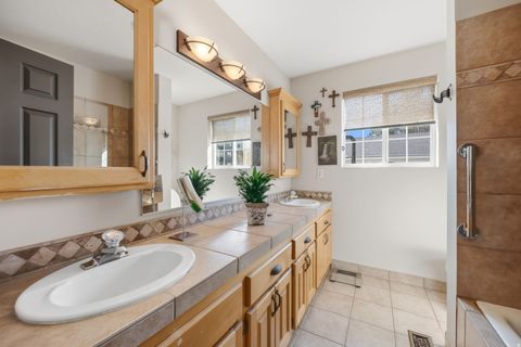 Tiny photo for 1093 E BIRCHBROOK CIR, Cottonwood Heights, UT 84047 (MLS # 2146069)