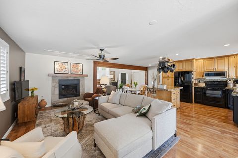 Tiny photo for 1093 E BIRCHBROOK CIR, Cottonwood Heights, UT 84047 (MLS # 2146069)
