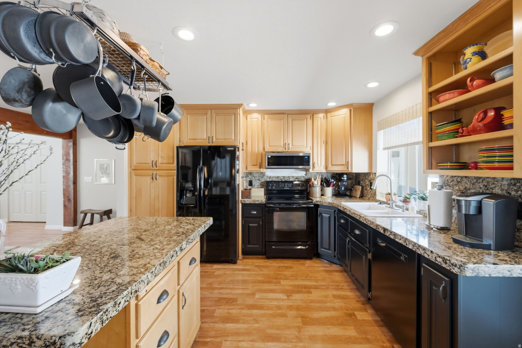 CREEKSIDE - Residential