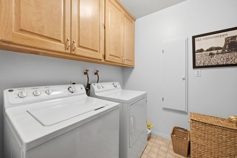 Tiny photo for 1093 E BIRCHBROOK CIR, Cottonwood Heights, UT 84047 (MLS # 2146069)