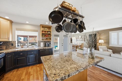 Tiny photo for 1093 E BIRCHBROOK CIR, Cottonwood Heights, UT 84047 (MLS # 2146069)