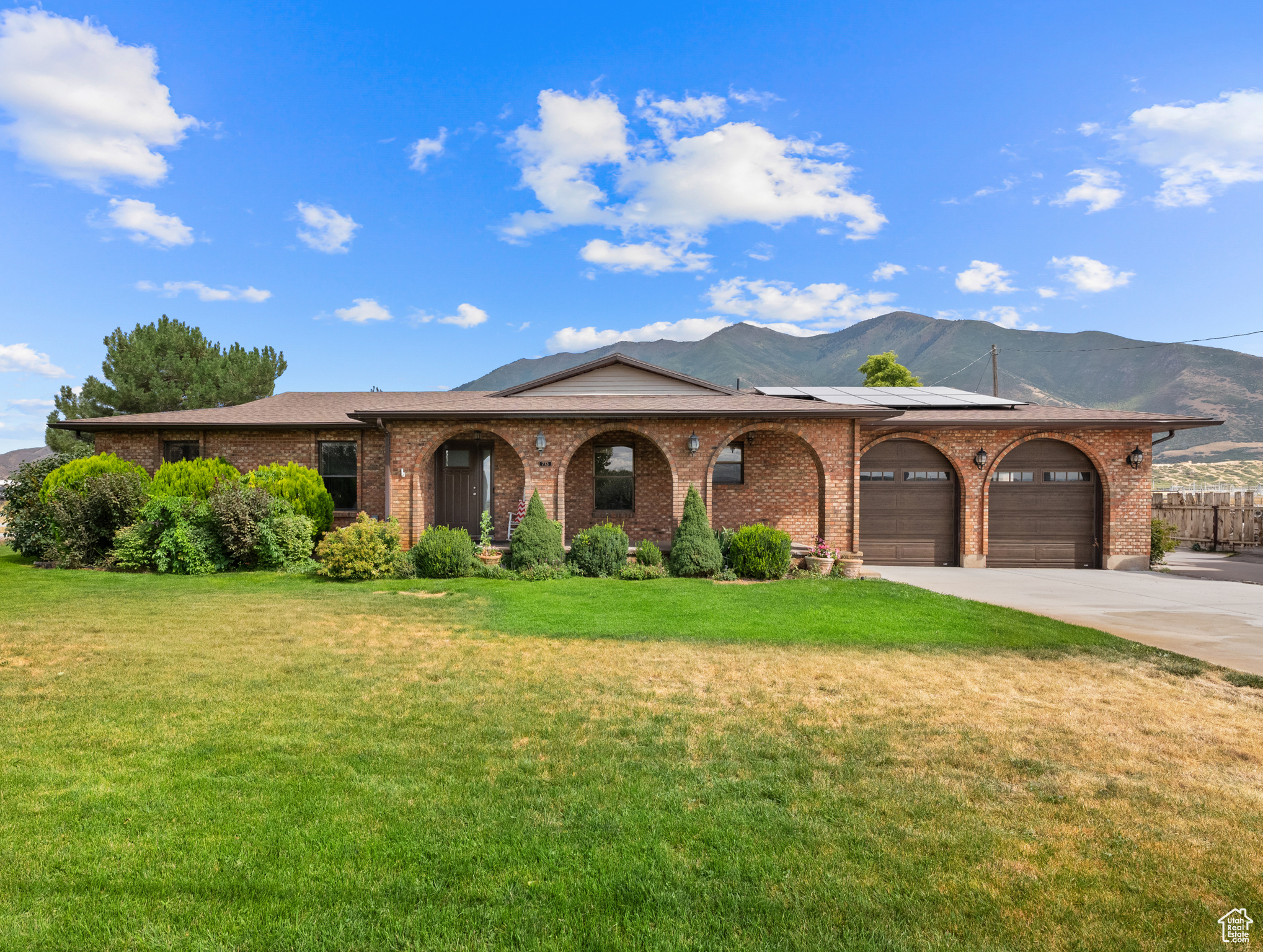 Horse Property and a 3 bay shop! Welcome to your dream property in Spanish Fork! This home has the perfect blend of comfort, space, and functionality. The property features a spacious shop, perfect for hobbies, storage, or business needs. The land is well laid out, giving you flexibility for pastures, gardening, or simply enjoying the open space. Whether you're looking for room for your horses, space for projects, or beautiful mountain views, this Spanish Fork property has it all. Additional land available