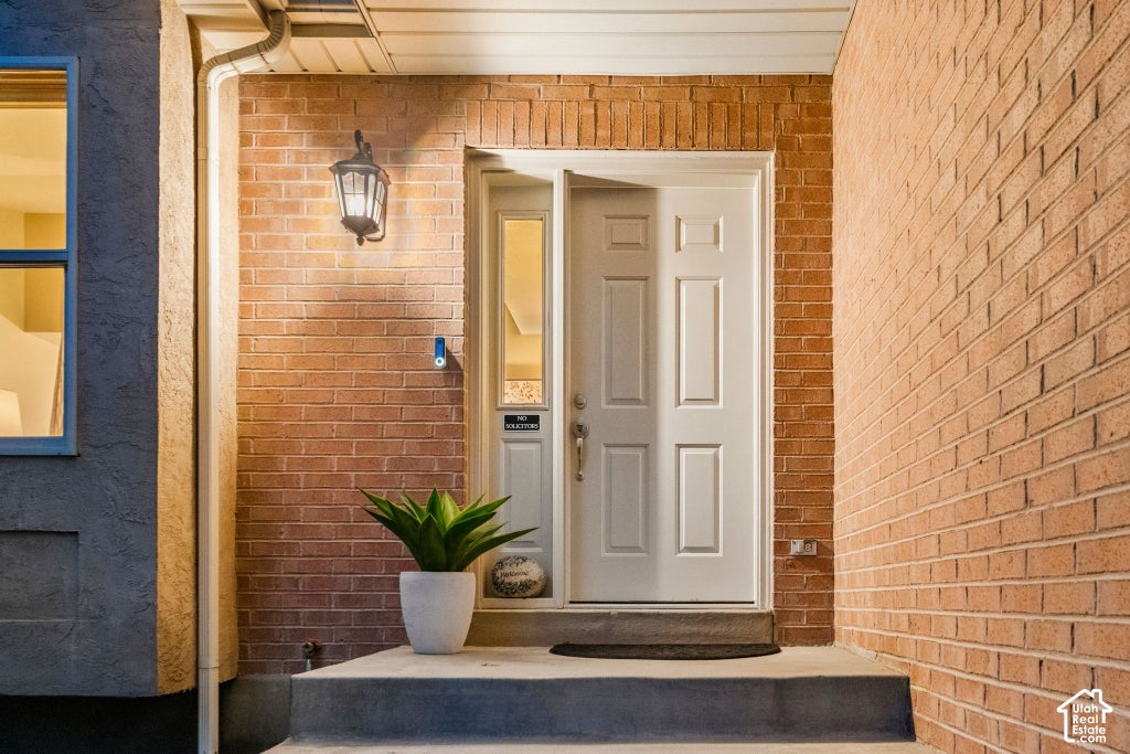 Photo of 2957 E LOSTWOOD DR, Sandy, UT 84092 (MLS # 2192607)