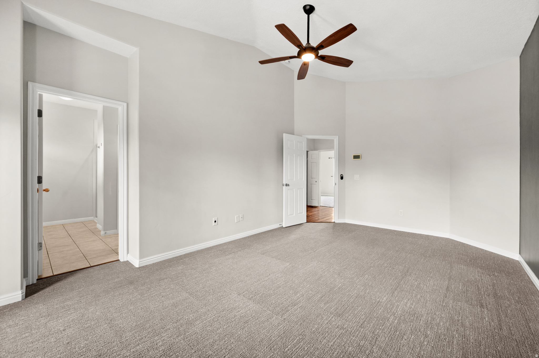 RIVER OAKS VILLAS TOWNHOMES - Residential