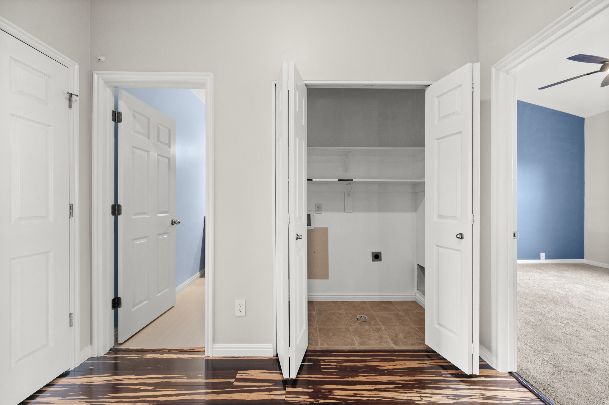RIVER OAKS VILLAS TOWNHOMES - Residential