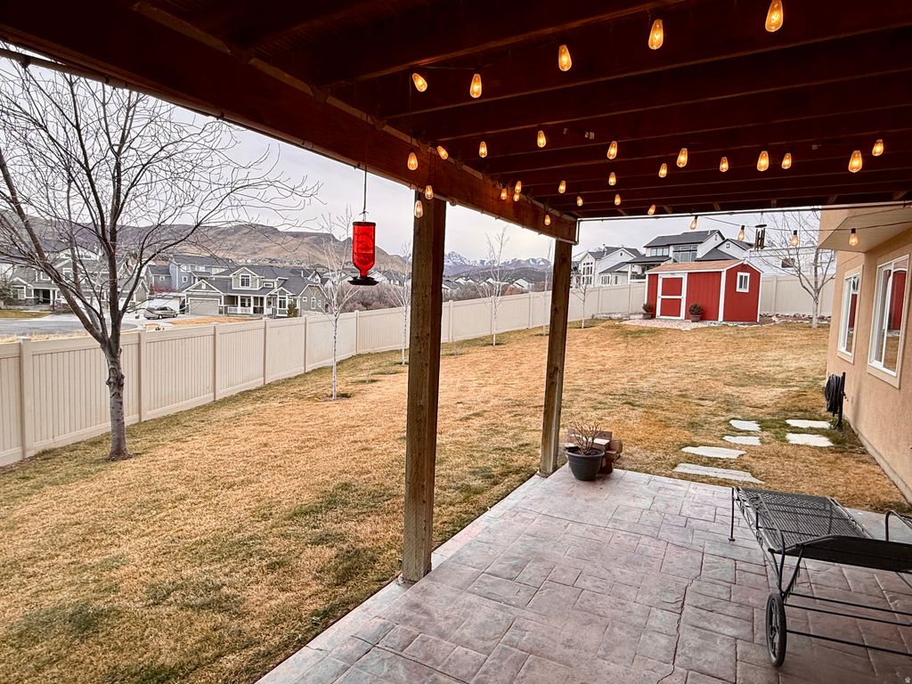 Photo of 6709 W DESERT LILY CIR, Herriman, UT 84096 (MLS # 2137148)