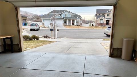 Tiny photo for 6709 W DESERT LILY CIR, Herriman, UT 84096 (MLS # 2137148)