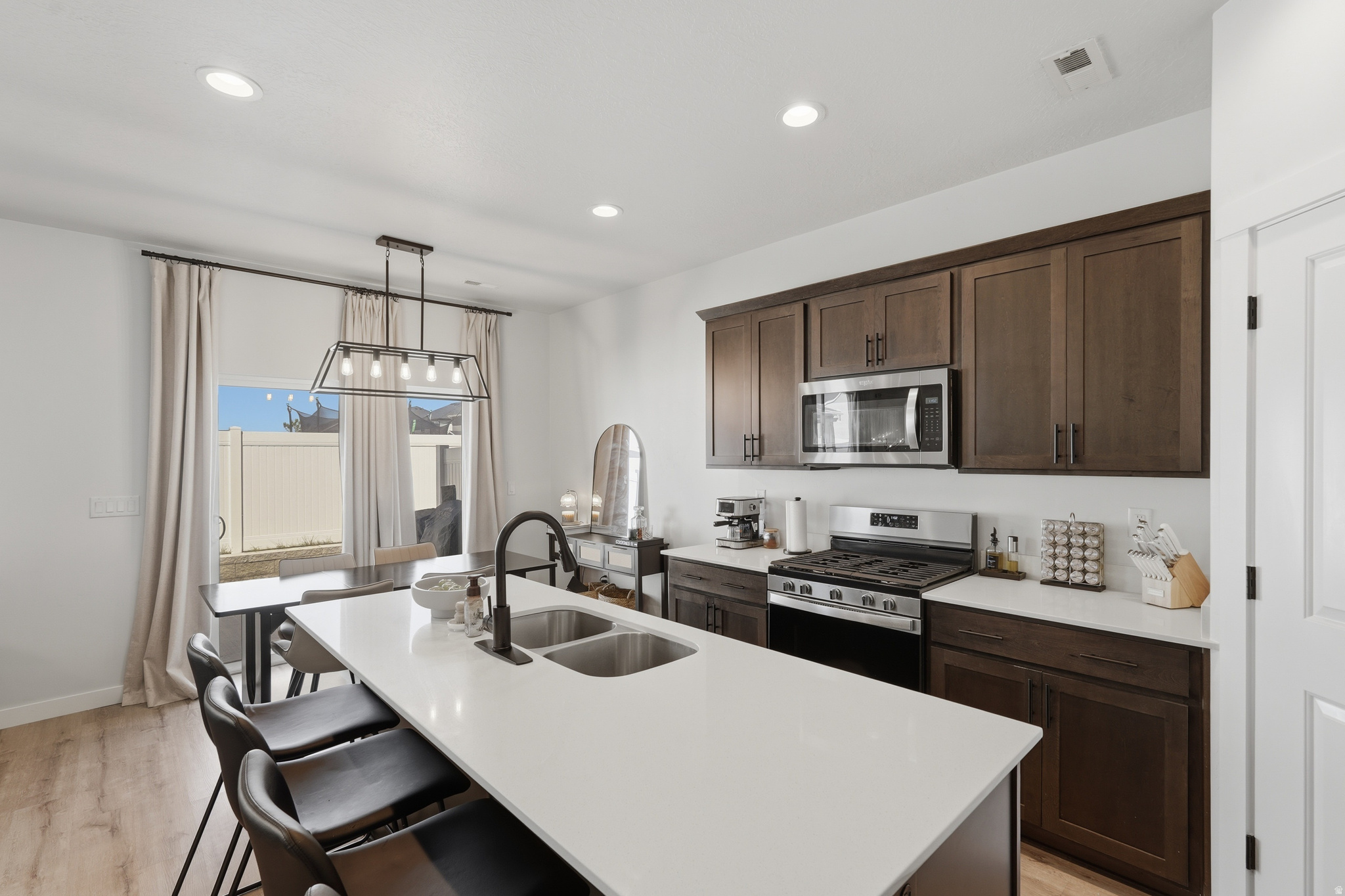 COURTYARD AT GREEN - Residential