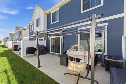 Tiny photo for 3541 S 4300 W, West Haven, UT 84401 (MLS # 2157224)