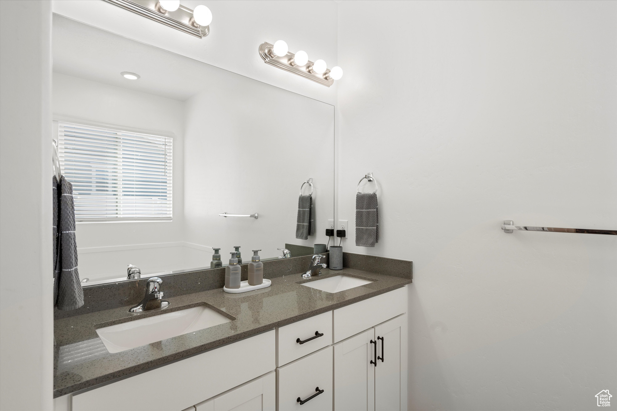 LEGACY FARMS - Residential