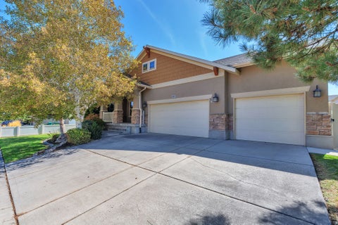 Tiny photo for 3107 W ROCKBRIDGE DR, Riverton, UT 84065 (MLS # 2185298)