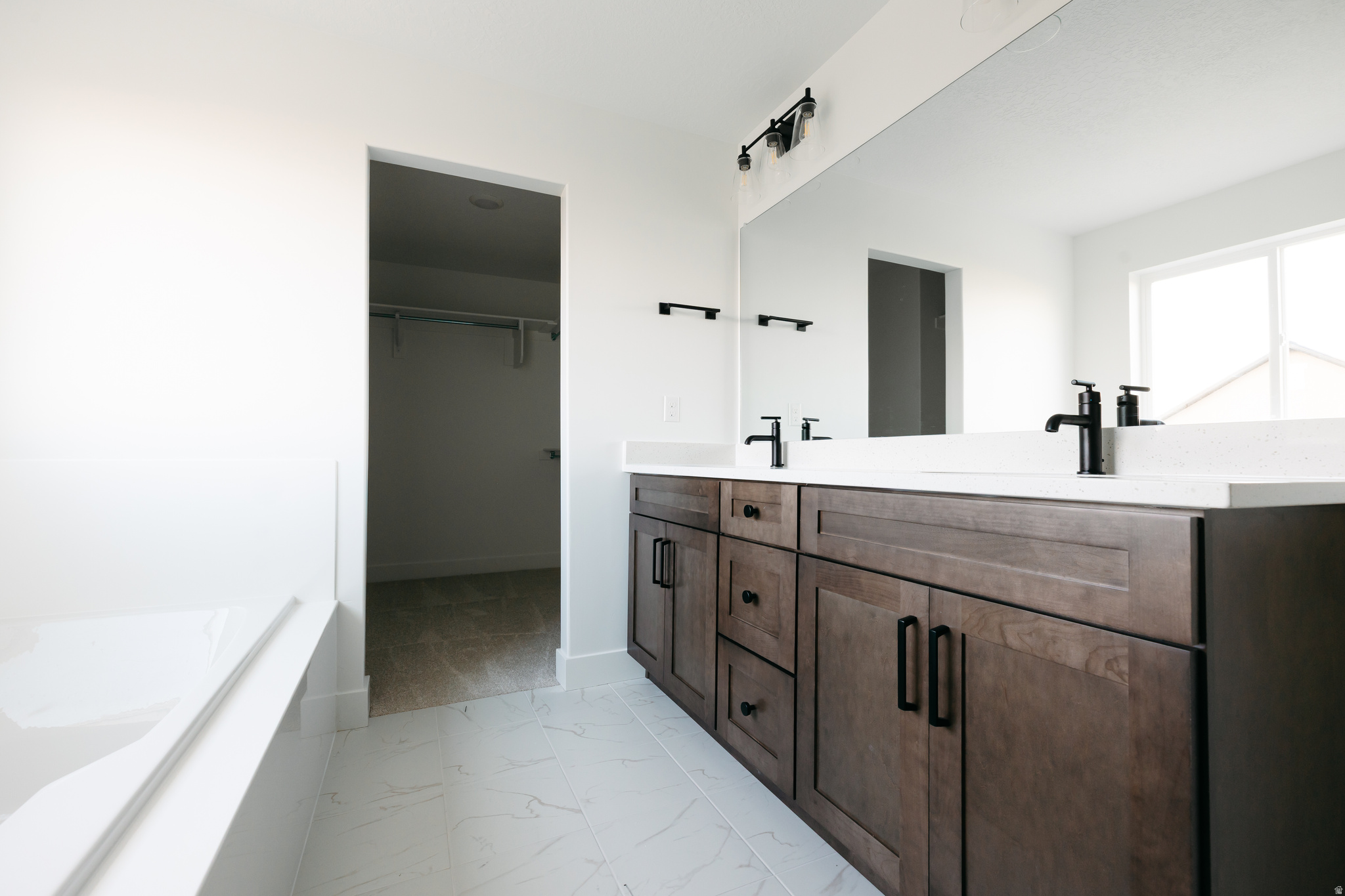 RIDGEHORNE - Residential