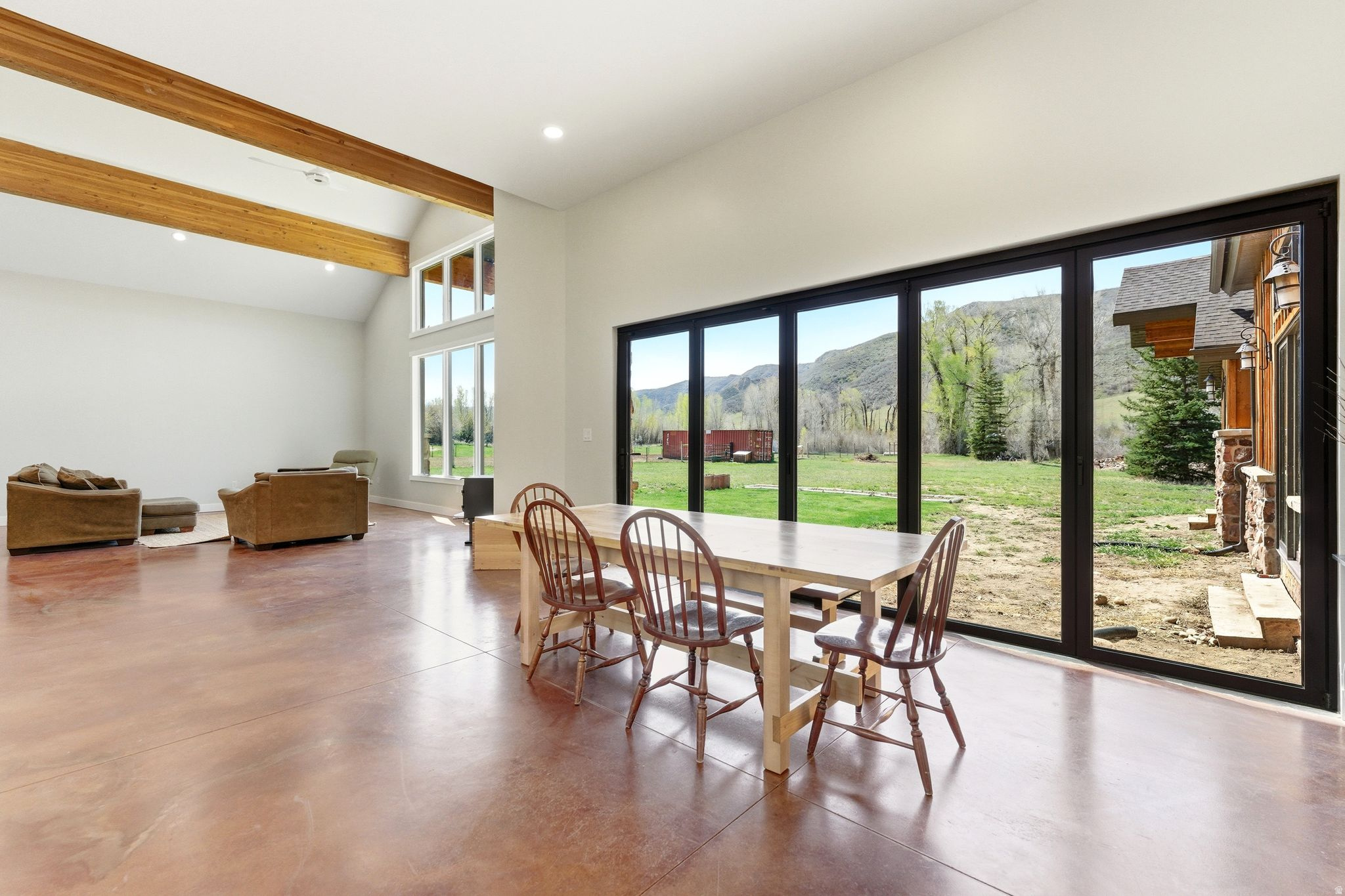 NORTH SUMMIT - Residential
