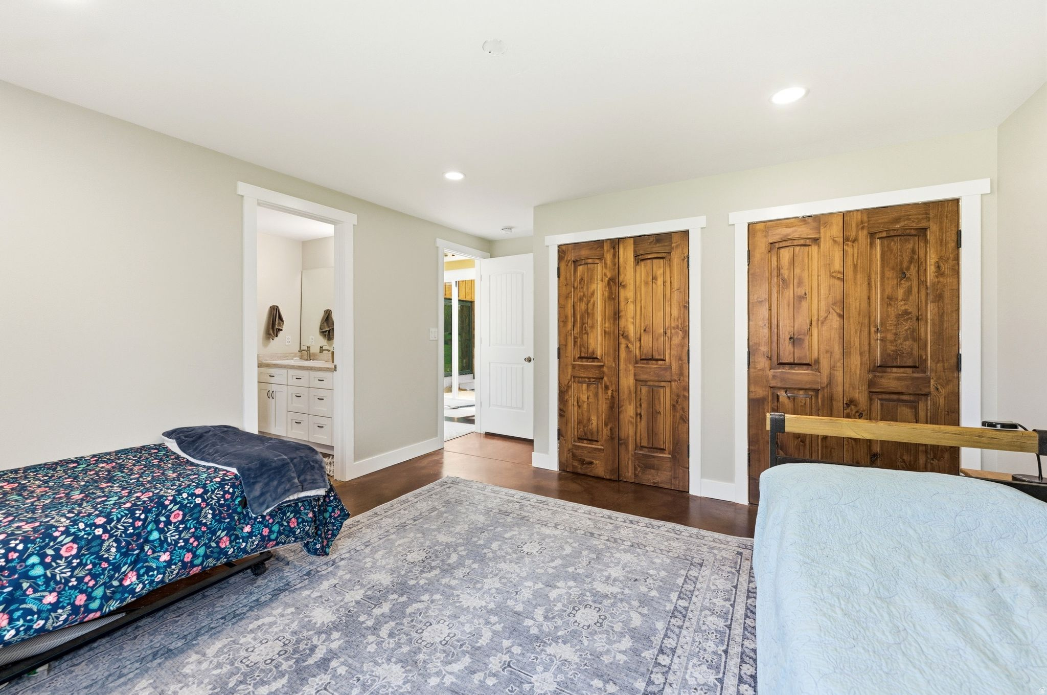 NORTH SUMMIT - Residential