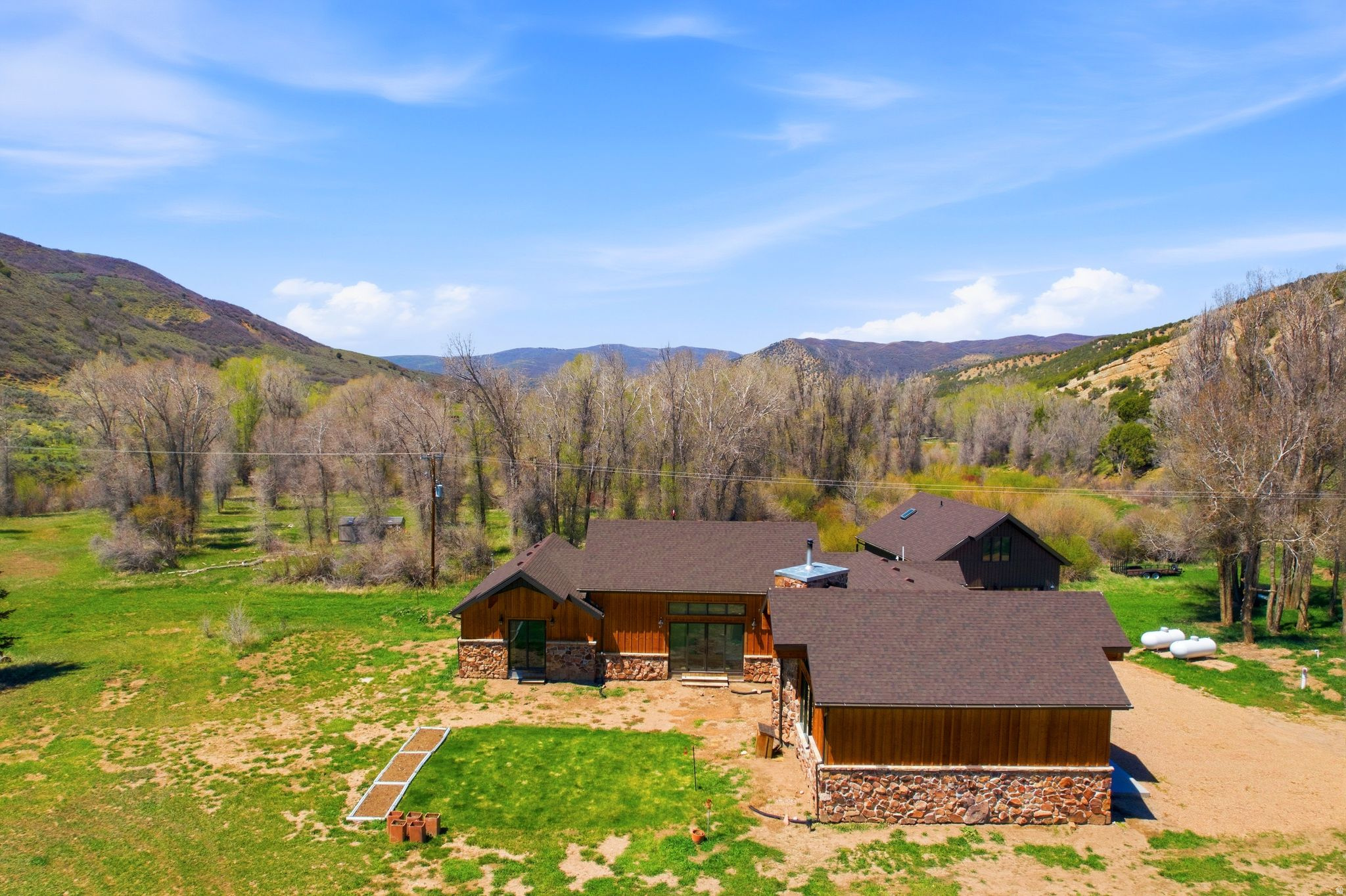 NORTH SUMMIT - Residential