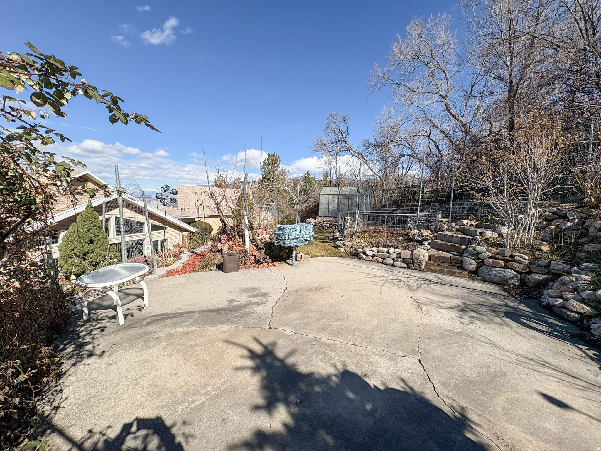 OAKVISTA PARK - Residential