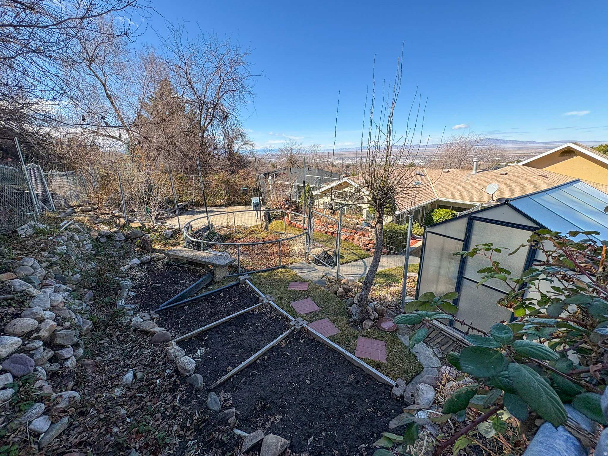 OAKVISTA PARK - Residential