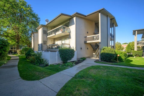 Condo For Sale - 5785 Waterbury Cir #A<br/> Salt Lake City, UT 84121
