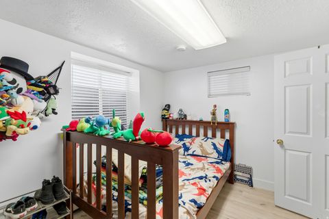 Tiny photo for 1420 N MAIN ST, Bountiful, UT 84010 (MLS # 2135621)