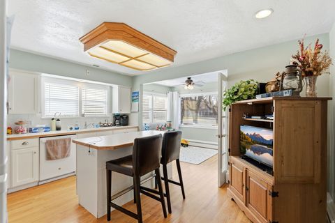 Tiny photo for 1420 N MAIN ST, Bountiful, UT 84010 (MLS # 2135621)