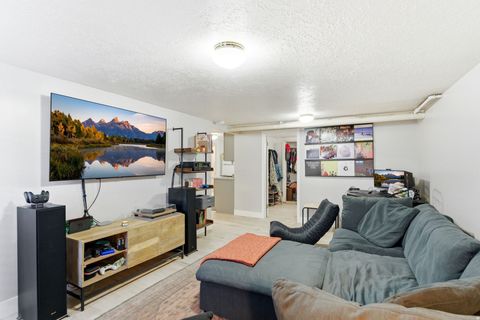 Tiny photo for 1420 N MAIN ST, Bountiful, UT 84010 (MLS # 2135621)
