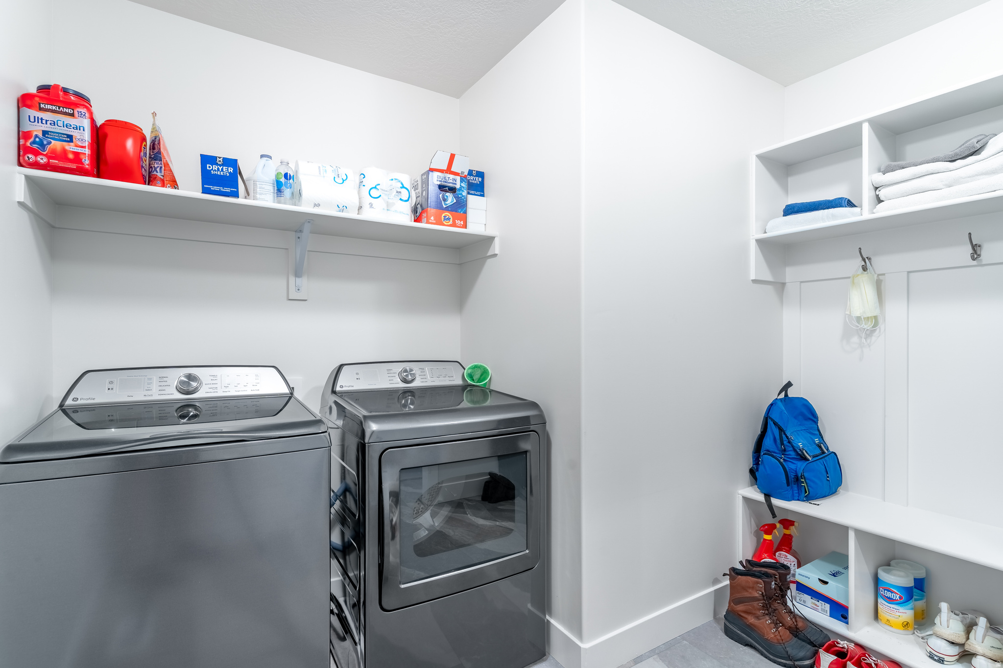 MOUNTAIN GATE SUBDVISION - Residential
