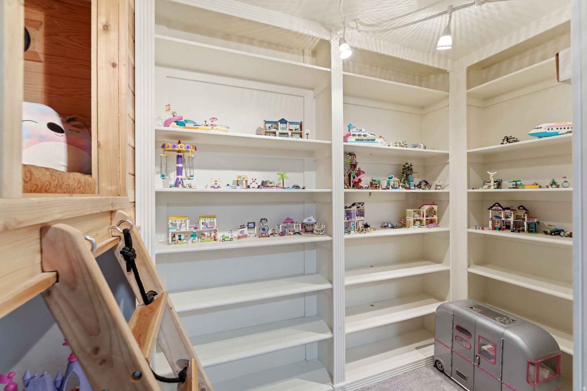 HESS FARMS - Residential