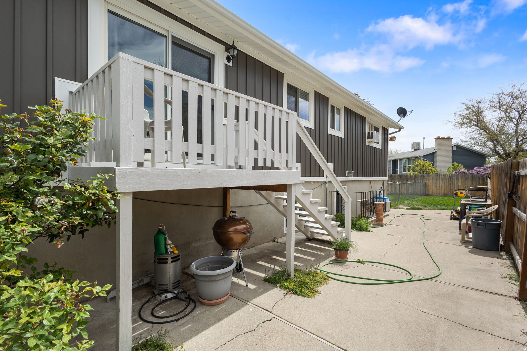 GREEN TREE #3 - Residential