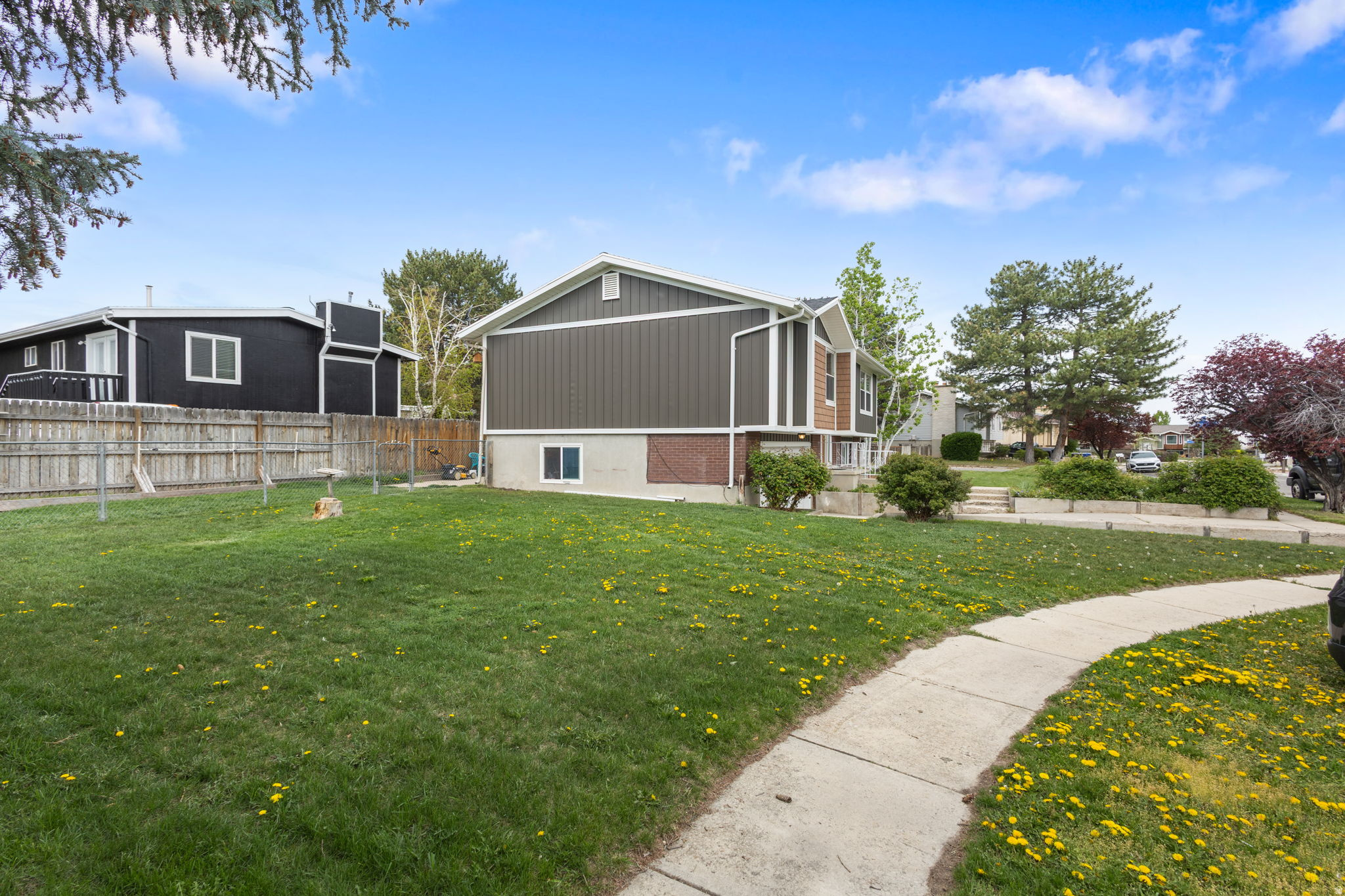 GREEN TREE #3 - Residential