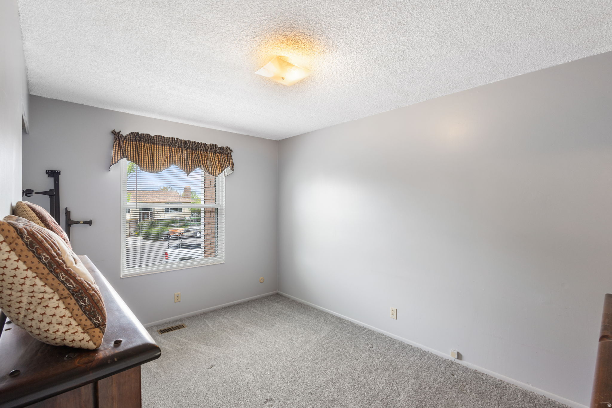 GREEN TREE #3 - Residential