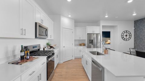 Tiny photo for 357 N FIREROCK WAY #100, Hurricane, UT 84737 (MLS # 2126706)