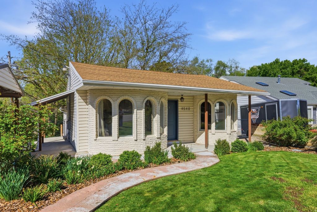 Photo of 4540 S WELLINGTON ST, Holladay, UT 84117 (MLS # 2151053)