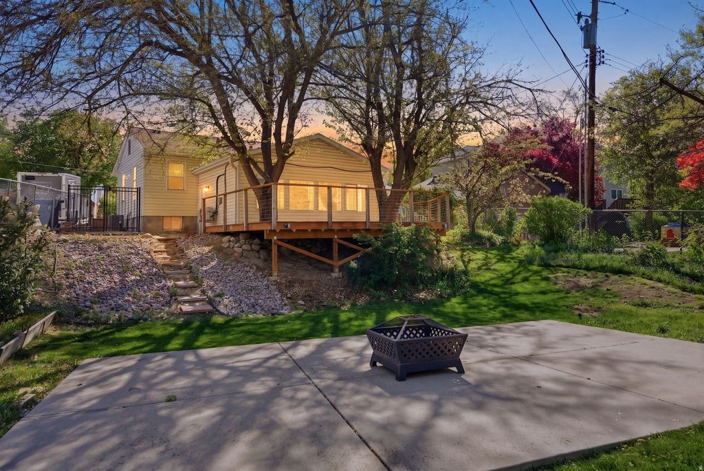 Photo of 4540 S WELLINGTON ST, Holladay, UT 84117 (MLS # 2151053)