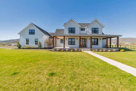 Photo of 1820 W FARMHOUSE FLATS RD, Peoa, UT 84061 (MLS # 2158491) Photo of 1820 W FARMHOUSE FLATS RD, Peoa, UT 84061 (MLS # 2158491)
