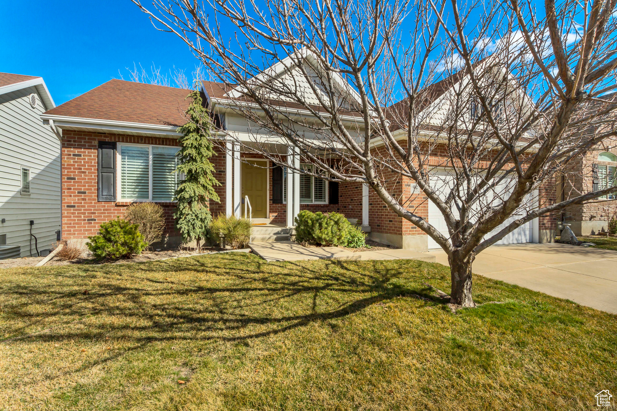 92 W Centerville Commons Way, Centerville, Utah image 1