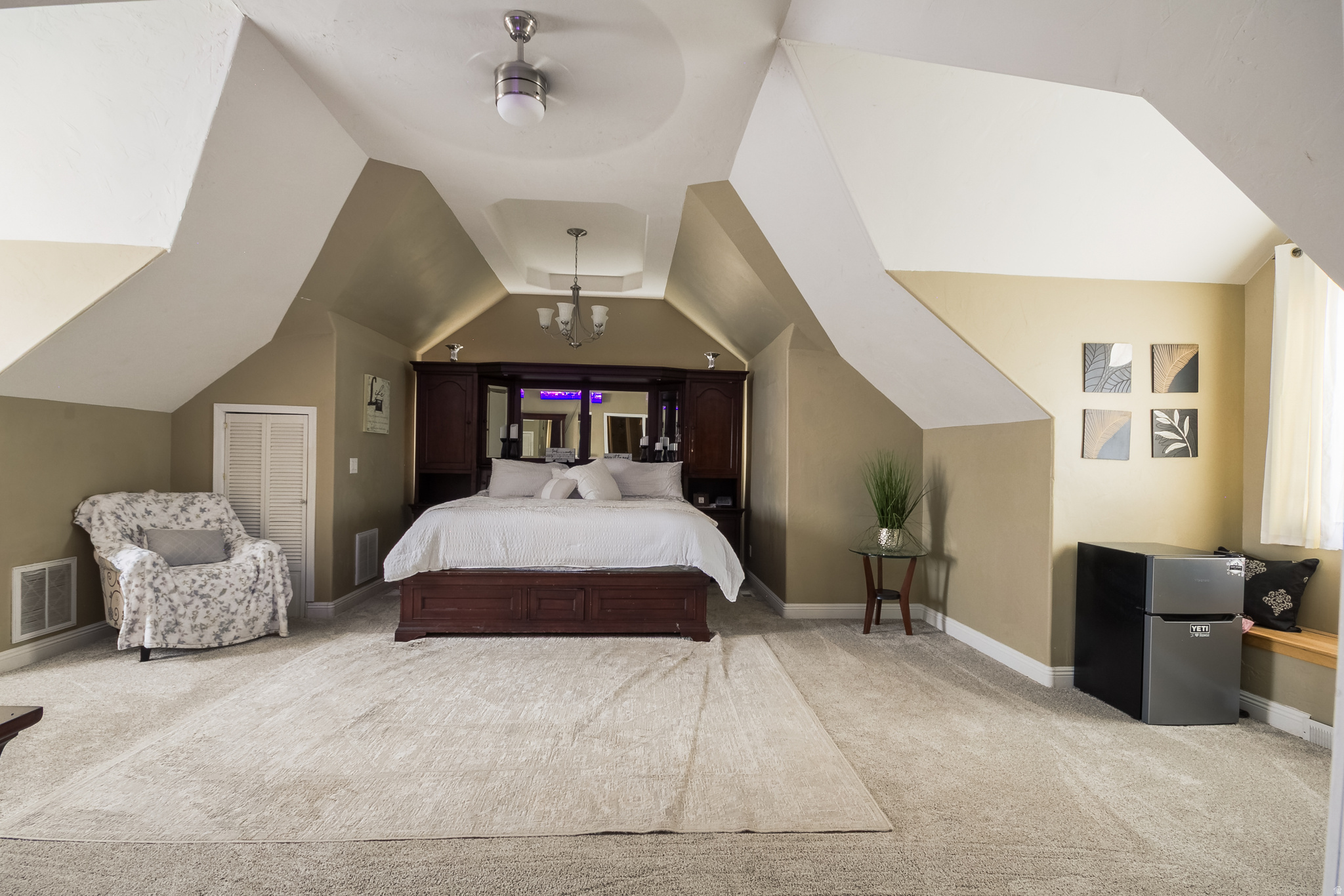 COUNTRY ROAD - Residential