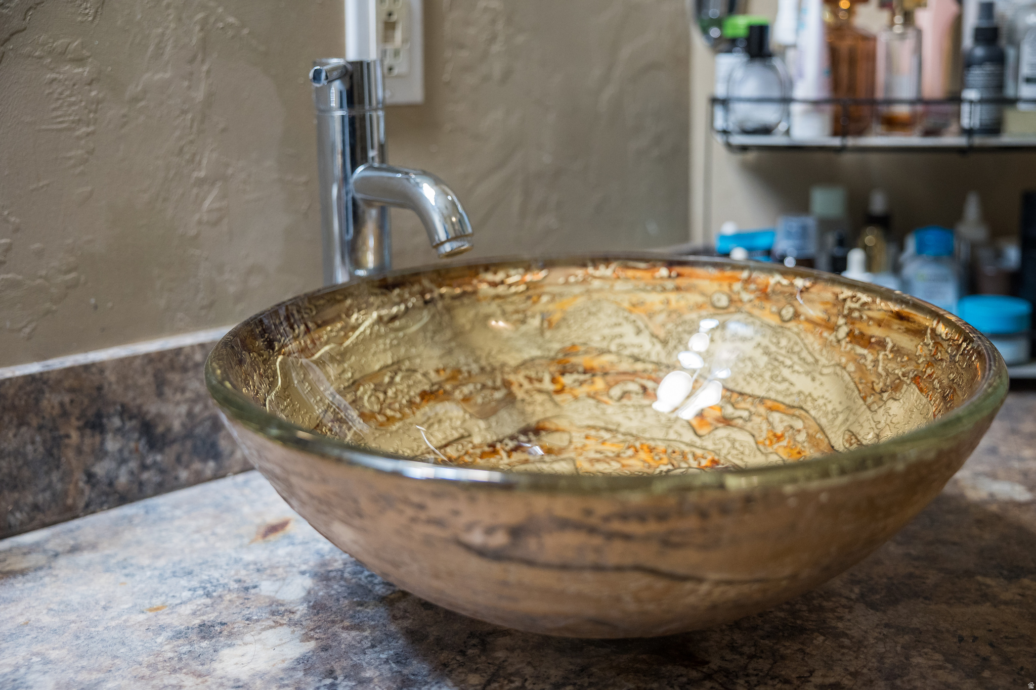 COUNTRY ROAD - Residential