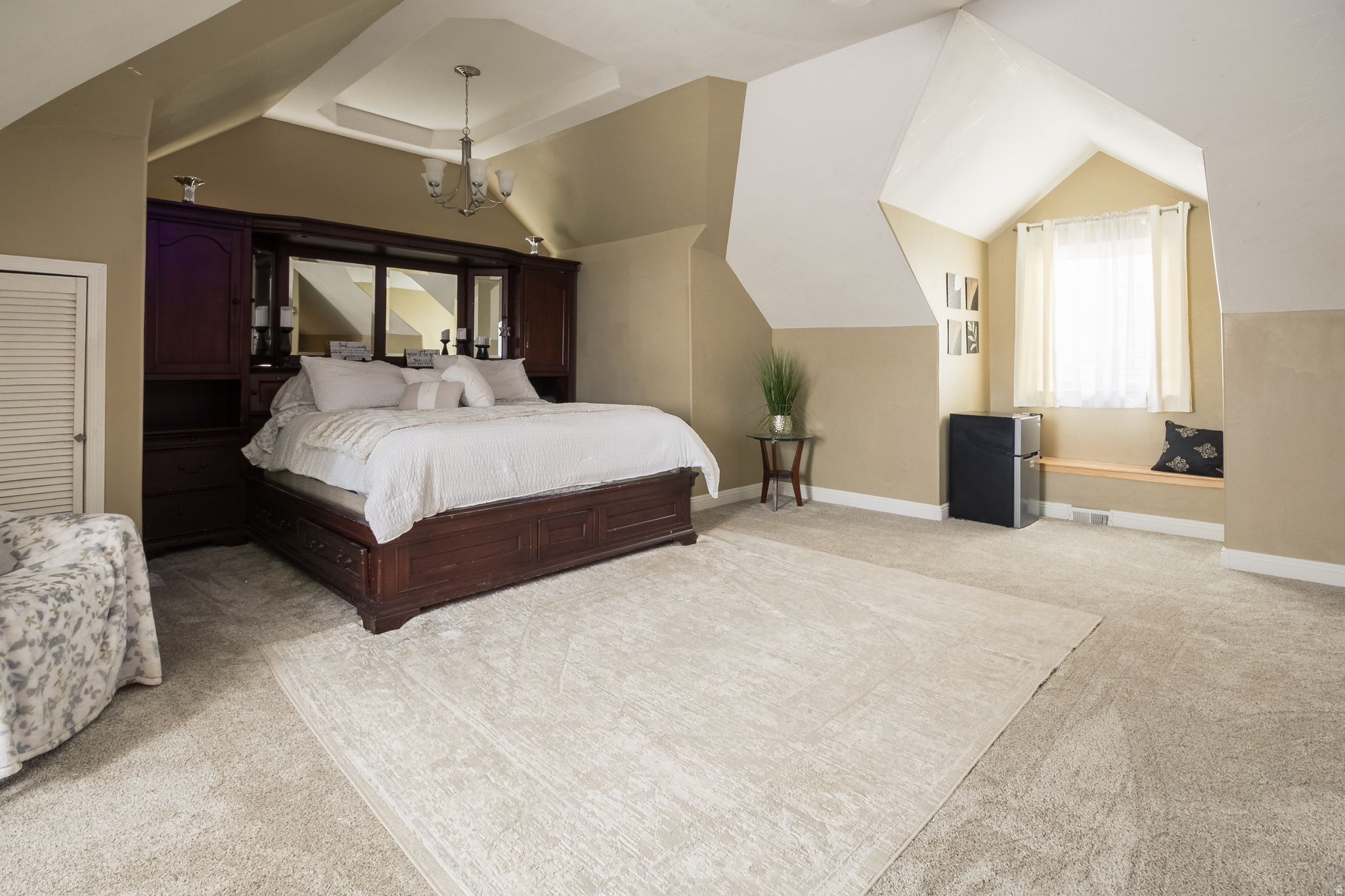 COUNTRY ROAD - Residential