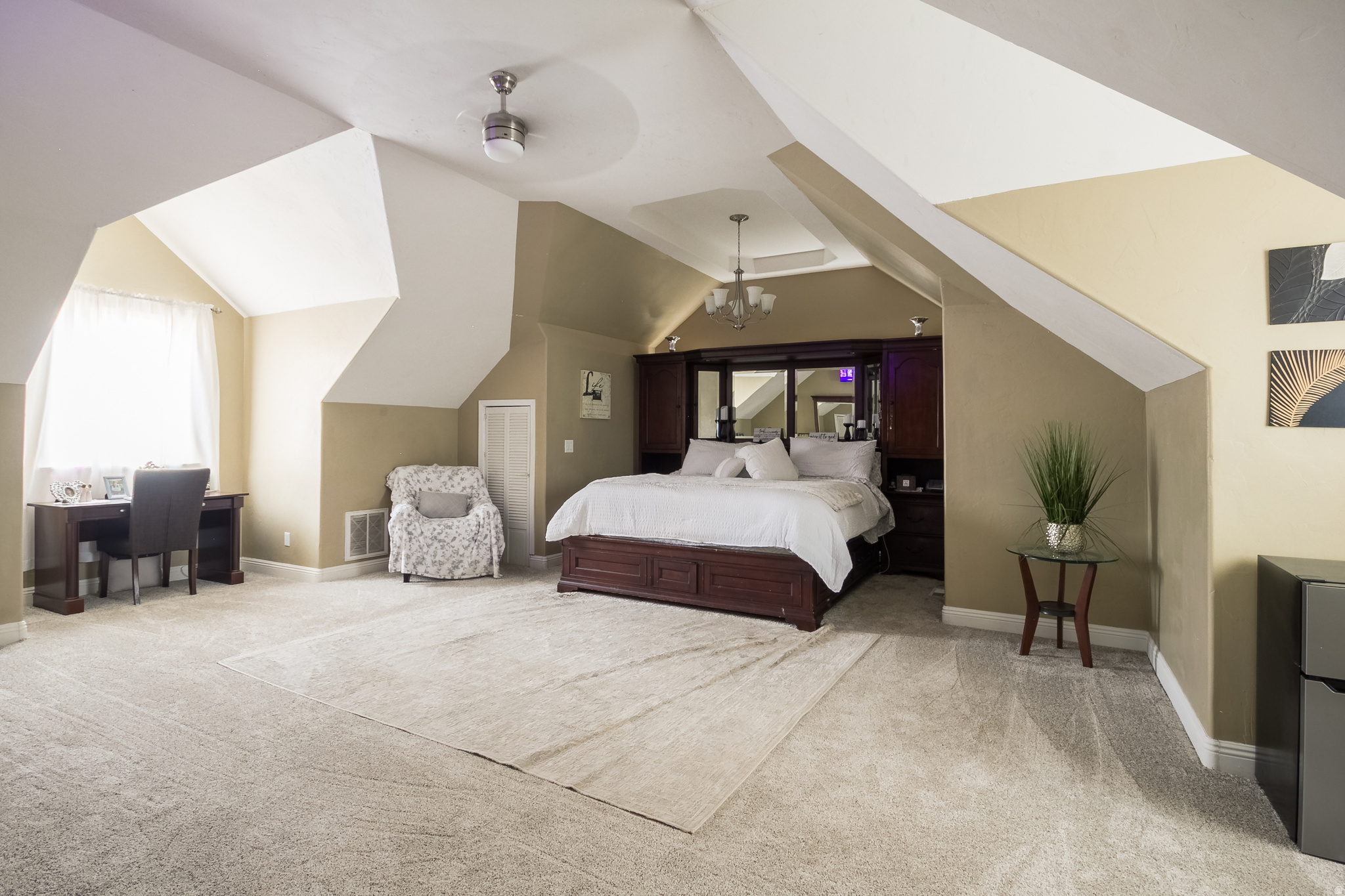 COUNTRY ROAD - Residential